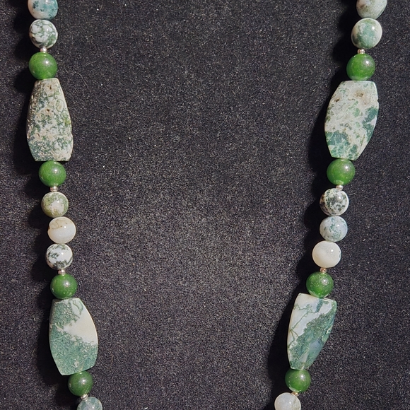 Artisan Green and White Tree Agate Necklace And Earring Set With Green Nephrite - Picture 5 of 5